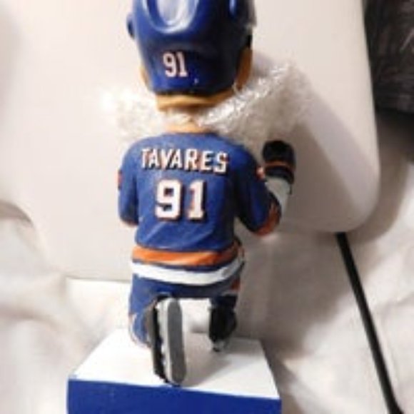 New York ISLANDERS NHL JOHN TAVARES BOBBLEHEAD 2015-2016 Inaugural Season - Picture 5 of 9